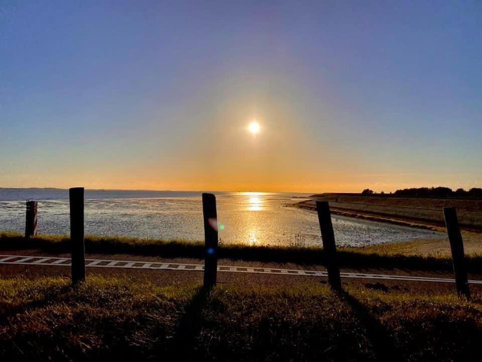 Oosterschelde Lodge Met Veel Privacy En Dicht Bij Het Water Scherpenisse ภายนอก รูปภาพ